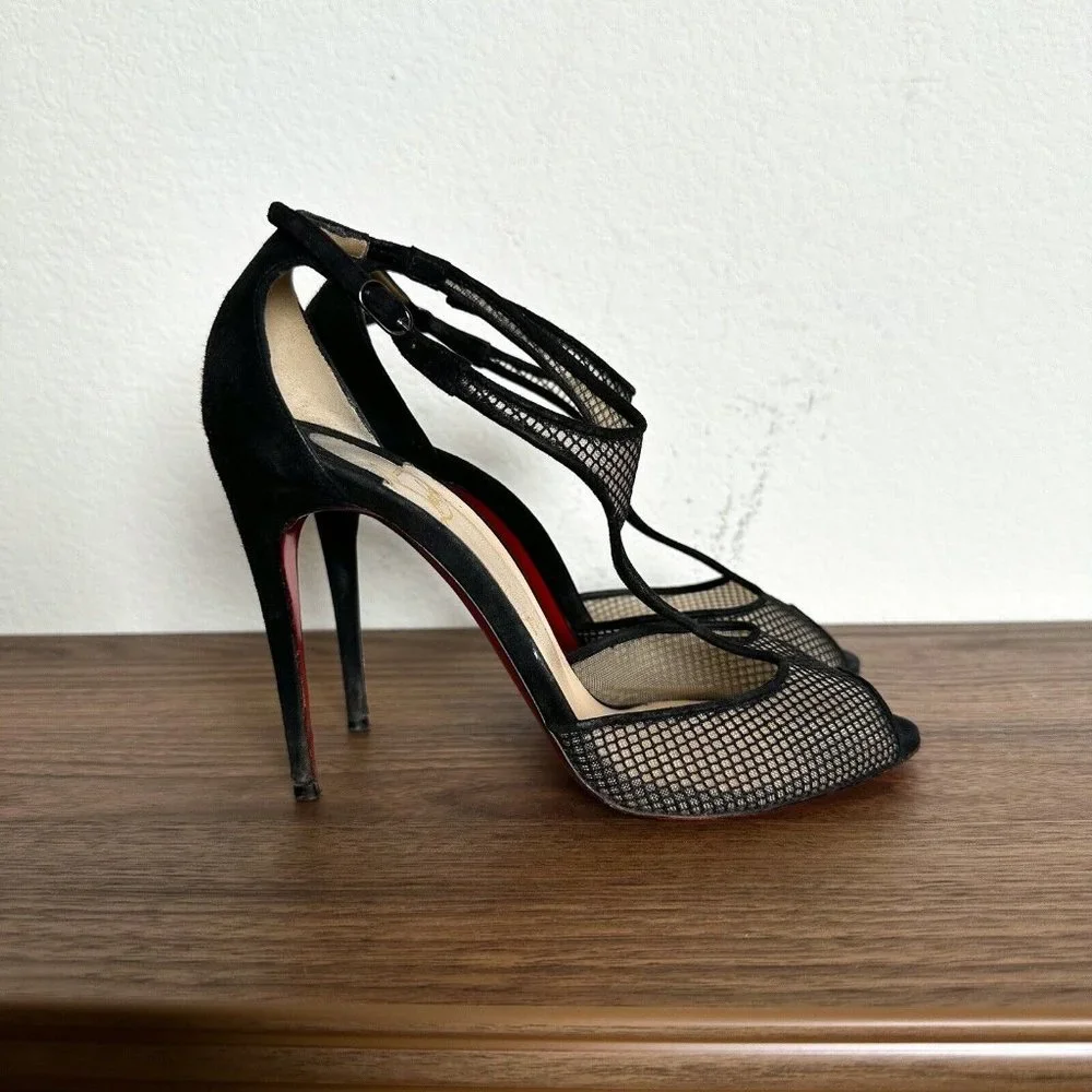 ❤️SOLD❤️Christian Louboutin Heels - Picture 5 of 12